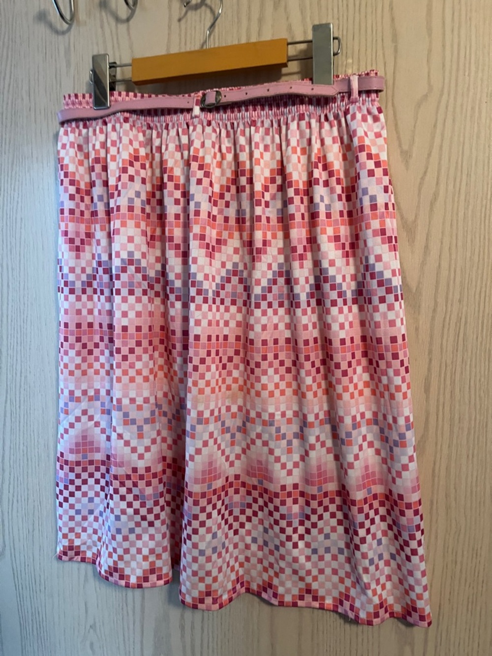Women’s Pink Geometric Circle Skirt with Slim Belt